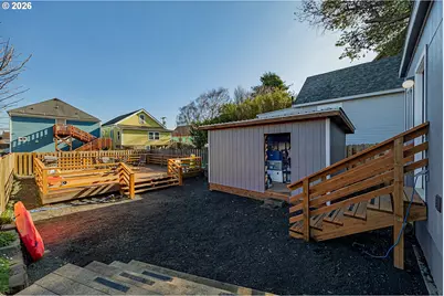 1541 Union, North Bend, OR 97459 - Photo 27