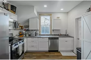 1541 Union Ave, North Bend, OR 97459 - Photo 3