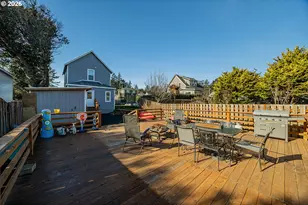 1541 Union Ave, North Bend, OR 97459 - Photo 31