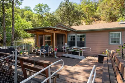 5120 NW Broad St, Roseburg, OR 97471 - Photo 3