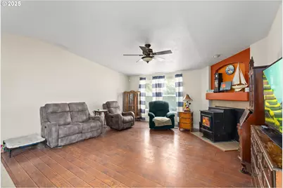 5120 NW Broad St, Roseburg, OR 97471 - Photo 5