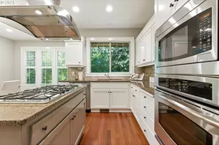 5057 W Sunset Dr, Lake Oswego, OR 97035 - Photo 11