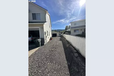 2002 Scorpio Dr, La Grande, OR 97850 - Photo 3