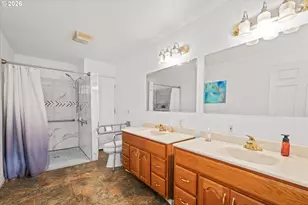 805 Queens Ave, Creswell, OR 97426 - Photo 23