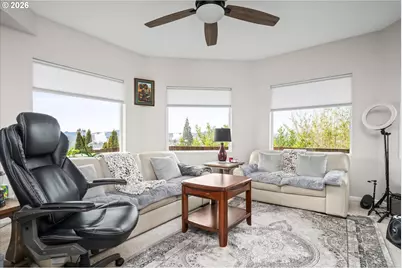 805 Queens Ave, Creswell, OR 97426 - Photo 29