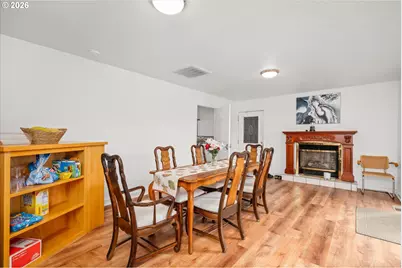 805 Queens Ave, Creswell, OR 97426 - Photo 9