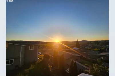 805 Queens Ave, Creswell, OR 97426 - Photo 43