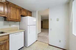 10840 SW Meadowbrook Dr, Portland, OR 97224 - Photo 13