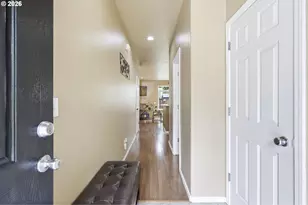 979 SE Roundelay St, Hillsboro, OR 97123 - Photo 5