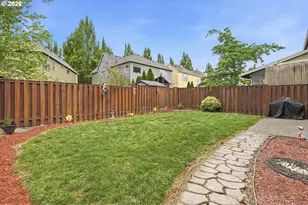 979 SE Roundelay St, Hillsboro, OR 97123 - Photo 33