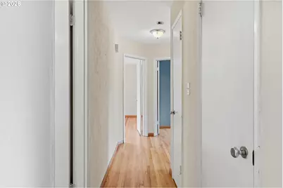 13717 SE Mill St, Portland, OR 97233 - Photo 19