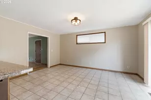 13717 SE Mill St, Portland, OR 97233 - Photo 17