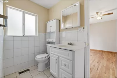 13717 SE Mill St, Portland, OR 97233 - Photo 23
