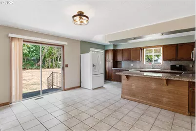 13717 SE Mill St, Portland, OR 97233 - Photo 9