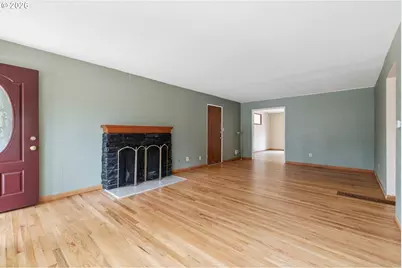 13717 SE Mill St, Portland, OR 97233 - Photo 5