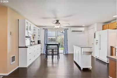 121 Adams Dr, Kelso, WA 98626 - Photo 7