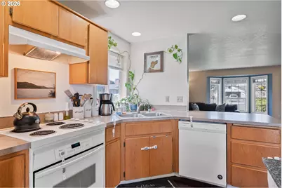 121 Adams Dr, Kelso, WA 98626 - Photo 9