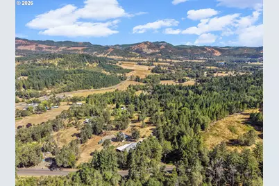 2925 Cleveland Hill Rd, Roseburg, OR 97471 - Photo 29