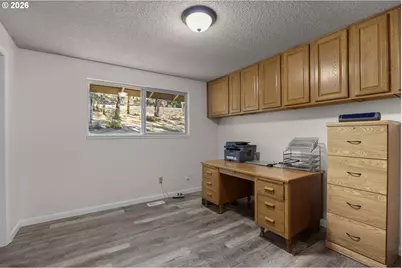 2925 Cleveland Hill Rd, Roseburg, OR 97471 - Photo 13