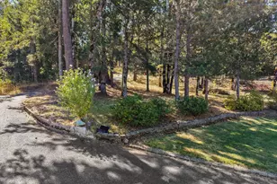 2925 Cleveland Hill Rd, Roseburg, OR 97471 - Photo 5