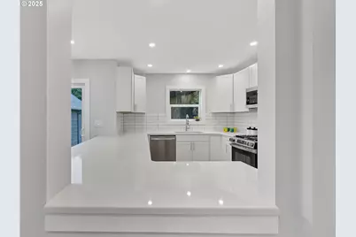 4416 NE 75th Ave, Portland, OR 97218 - Photo 9