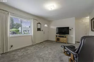 1216 NE 80th Ave, Portland, OR 97213 - Photo 5