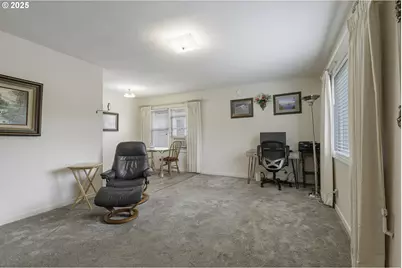 1216 NE 80th Ave, Portland, OR 97213 - Photo 7