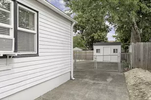 1216 NE 80th Ave, Portland, OR 97213 - Photo 33