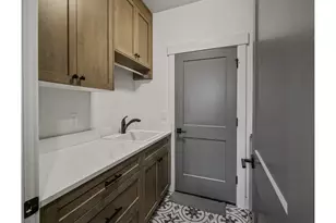 175 NW Beaver Ct, Dallas, OR 97338 - Photo 25