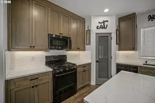 175 NW Beaver Ct, Dallas, OR 97338 - Photo 17