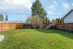 169 W Hazel St, Roseburg, OR 97471 - Photo 39