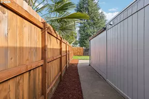 169 W Hazel St, Roseburg, OR 97471 - Photo 43