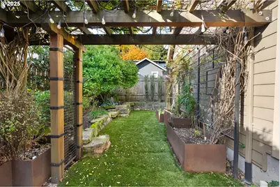 5801 S Kelly Ave, Portland, OR 97239 - Photo 33