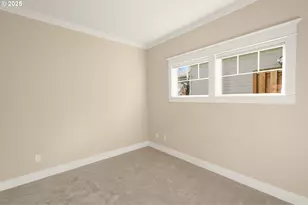 5801 S Kelly Ave, Portland, OR 97239 - Photo 21