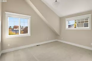 5801 S Kelly Ave, Portland, OR 97239 - Photo 27