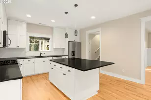 5801 S Kelly Ave, Portland, OR 97239 - Photo 15