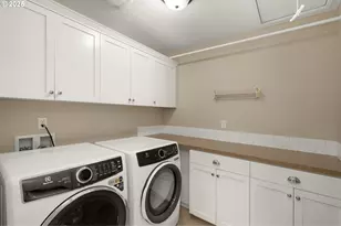 5801 S Kelly Ave, Portland, OR 97239 - Photo 25