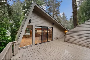 563 Fairway Dr, Gleneden Beach, OR 97388 - Photo 17