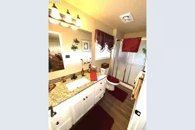 1073 Randolph Rd, Woodburn, OR 97071 - Photo 13