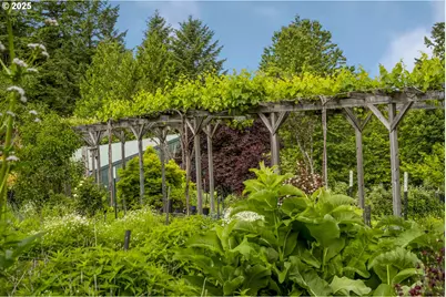 10623 NE Fox Farm Rd, Dundee, OR 97115 - Photo 35