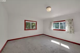 47563 Union St, Oakridge, OR 97463 - Photo 13