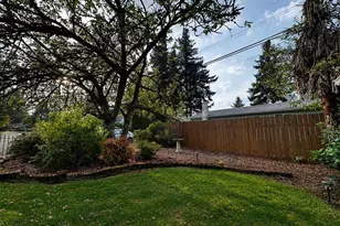 1400 SE 146th Pl, Portland, OR 97233 - Photo 5