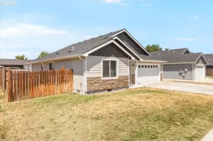 7843 Cadence Ln, White City, OR 97503 - Photo 17