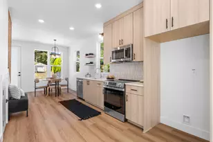 9215 N Seneca St, Portland, OR 97203 - Photo 7