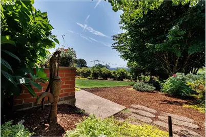 19405 NE Kings Grade, Newberg, OR 97132 - Photo 23