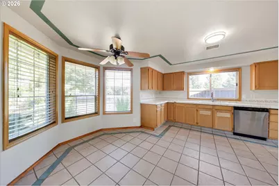 9811 NE 138th Ct, Vancouver, WA 98682 - Photo 11