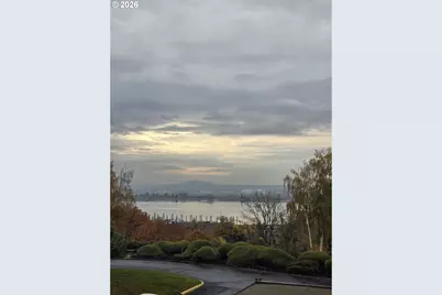 5585 E Evergreen Blvd, Vancouver, WA 98661 - Photo 9