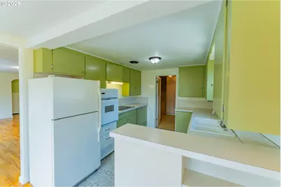 35271 McKenzie View Dr, Springfield, OR 97478 - Photo 5