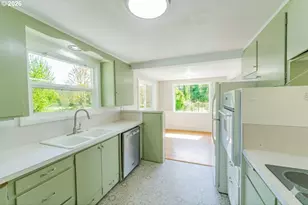 35271 McKenzie View Dr, Springfield, OR 97478 - Photo 5