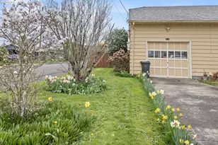 408 SW Chapman St, Sheridan, OR 97378 - Photo 45